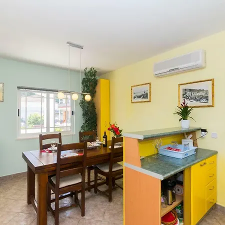 Apartments Palma Jelsa  Exterior photo