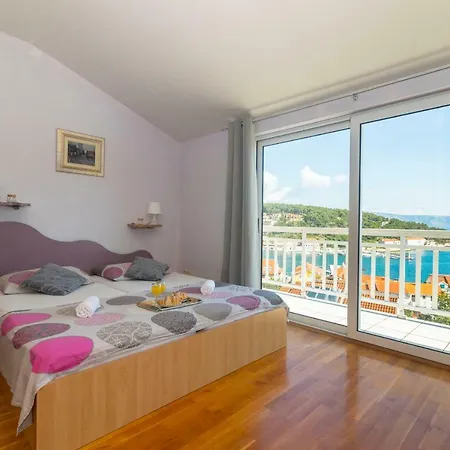 Apartments Palma Jelsa  Exterior photo
