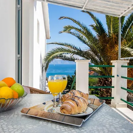 Apartments Palma Jelsa  Room photo